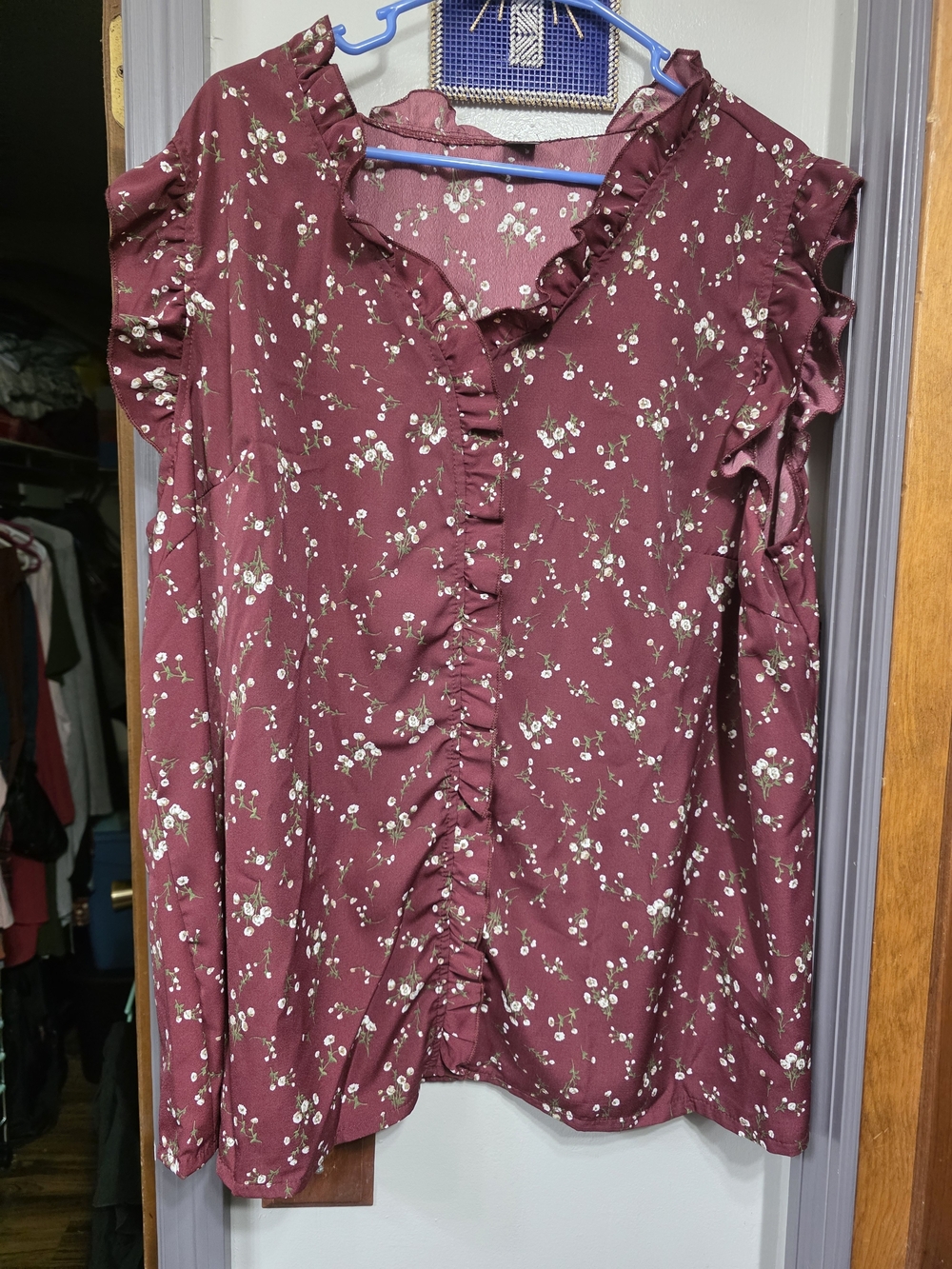 Ruffled V-Neck Floral Blouse in Burgundy
